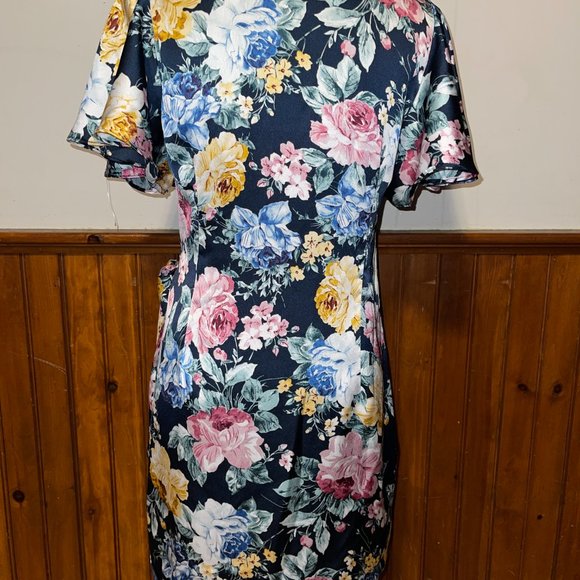NWT Women's Lilyful Floral Multicolor Wrap Dress Size L $65 - Picture 5 of 7